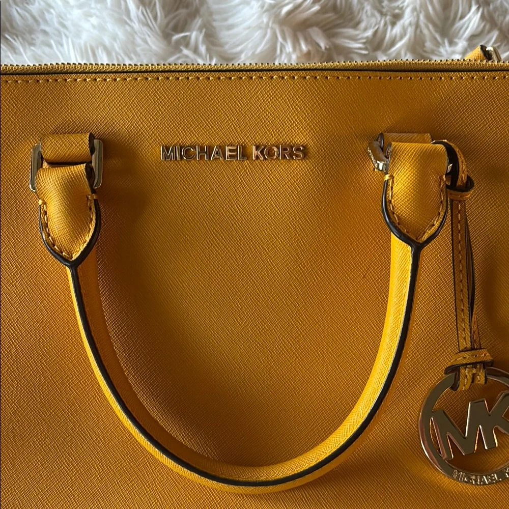 Michael Kors Yellow Satchel Bag - Picture 4 of 10